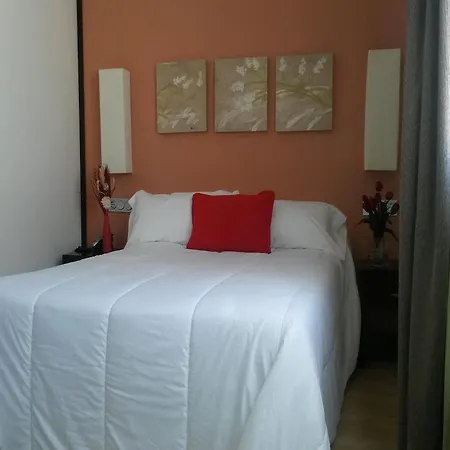 Puerta De Hotel 3*